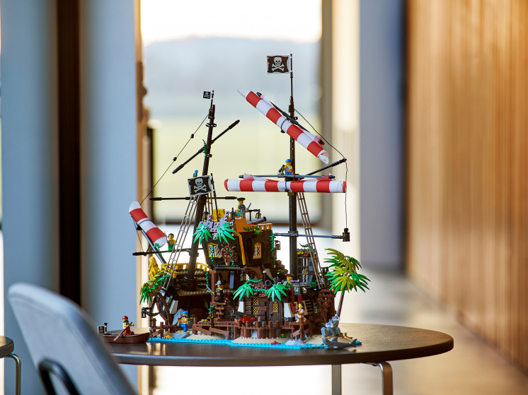21322 Lego Ideas - Пираты Залива Барракуды