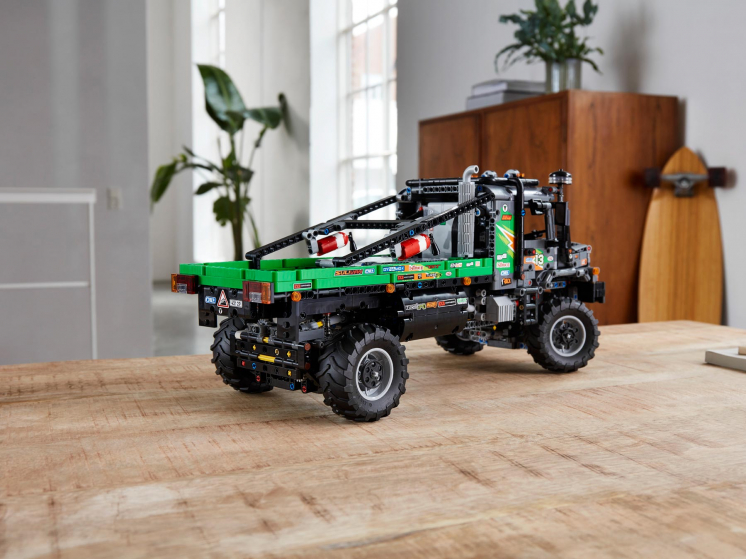 42129 Lego Technic - Полноприводный грузовик-внедорожник Mercedes-Benz Zetros